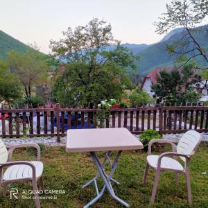 Nespecifikovaný výhled na hory nebo výhled na hory při pohledu z bed and breakfast