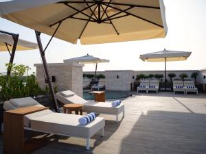 Patio o area all'aperto di DoubleTree by Hilton Muscat Qurum