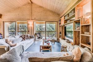 Istumisnurk majutusasutuses Résidence Les Nouveaux Alpages - Appartement 4 avec accès au SPA MAE-6664