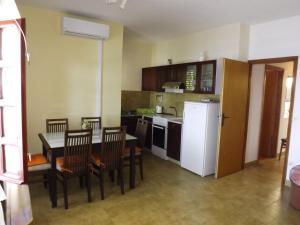 Kuchyň nebo kuchyňský kout v ubytování Apartment Prizba 4483c
