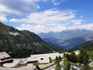 Peisaj natural din apropierea acestui apartament