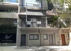 Bygningen som feriehuset ligger i