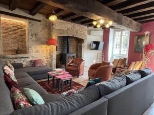 Istumisnurk majutusasutuses Grande maison rénovée avec jardin clos, idéale pour familles et amis, équipements variés, animaux acceptés - FR-1-489-50