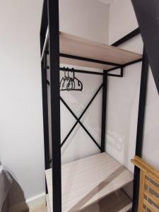 Postel nebo postele na pokoji v ubytování Autumn Guesthouse's near Jalan Alor Bukit Bintang