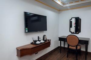 TV a/nebo společenská místnost v ubytování Trung Huyền Hotel