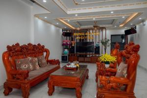 Posezení v ubytování Trung Huyền Hotel