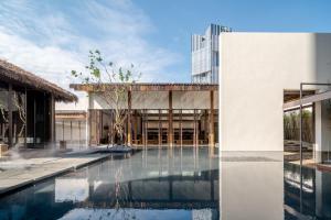 Bazén v ubytování Sahe Hotel Shanghai World Expo nebo v jeho okolí