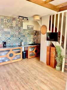 Kuchyň nebo kuchyňský kout v ubytování Appartement T2 La Saline Les Bains