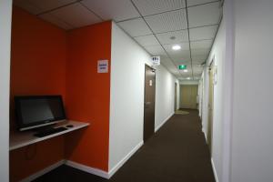 Sjónvarps- og/eða afþreyingartæki á Holiday Inn Express Strasbourg - Sud by IHG