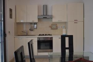 Kuchnia lub aneks kuchenny w obiekcie Villa Victoria, Taormina