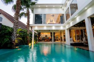 Πισίνα στο ή κοντά στο NEW 2022 Grand Deluxe ART Pool Villa