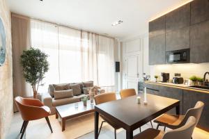 Η κουζίνα ή μικρή κουζίνα στο Appartement SAINT-GERVAIS -The Stay Le Marais - Amazing high end renovated accommodation HOTEL DE VILLE +16 φωτογραφίες