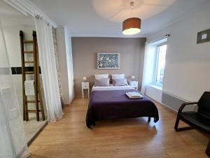 Postel nebo postele na pokoji v ubytování Chambre privée indépendante dans une maison