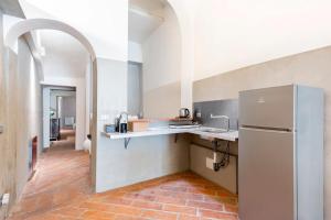 A kitchen or kitchenette at Loft 33