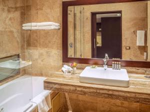 Koupelna v ubytování Manto Hotel Lima - MGallery Collection