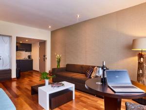 TV a/nebo společenská místnost v ubytování Manto Hotel Lima - MGallery Collection