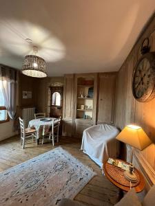Postel nebo postele na pokoji v ubytování Gîte De Chevreuse