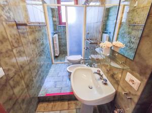 Bagno di Trilocale Volta in seconda fila mare