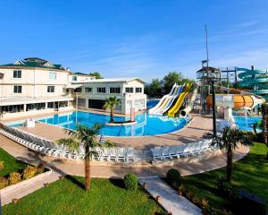 an image of a water park with a slide at Sapanca Aqua Wellness Spa Hotel in Sapanca