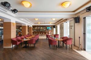 Gallery image of Hotel Cala Bona in Cala Bona +48 photos