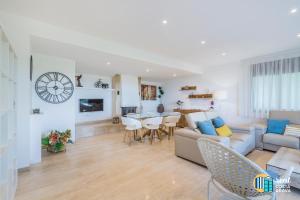 Et opholdsområde på Villa Inge by Rent Costa Brava