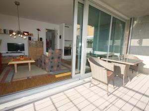 Μια τηλεόραση ή/και κέντρο ψυχαγωγίας στο Reese Uitzicht op de Trave