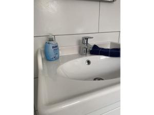 Un baño de Fischerhus Fehmarn Comfortable holiday residence 18 fotos más