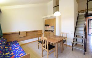 Η κουζίνα ή μικρή κουζίνα στο Stunning Apartment In San Feliciano