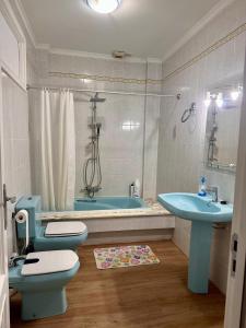 Kúpeľňa v ubytovaní Apartamento Tranquilo Zona Paseo de Lordelo - WIFI - Mascotas