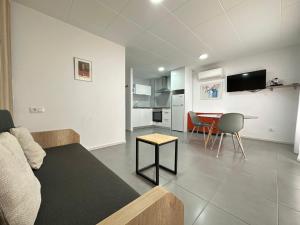A kitchen or kitchenette at Agi Arago Studio