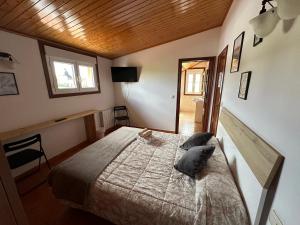 Ein Bett oder Betten in einem Zimmer der Unterkunft Pensión Codesal