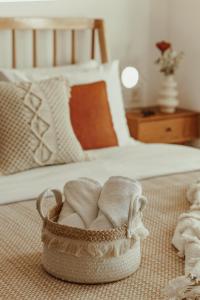 En eller flere senge i et værelse på BOHORIA Studio Apartments - Old Town