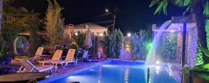 Piscina di Hotel and Restaurant "VILLA GIVISI" o nelle vicinanze