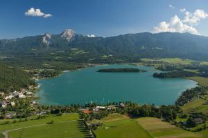 Gallery image of Ferienhaus Seeblick in Drobollach am Faakersee