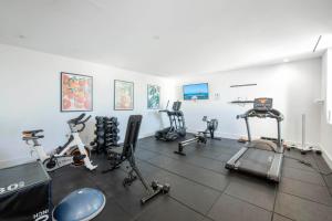 Fitness centrum a/nebo fitness zařízení v ubytování Rum Point Resort 501 Penthouse
