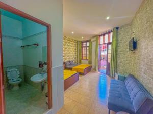 Gallery image of Hoàng Sơn's Home in Can Tho +46 photos