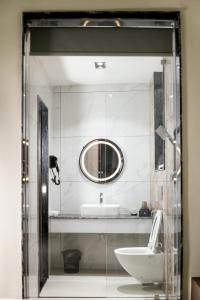 Bagno di Lakhey Hotel
