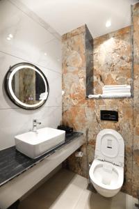 Bagno di Lakhey Hotel