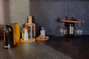 Coffee and tea making facilities at Yellow Uptown 70 - Fiera Milano