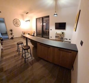 A kitchen or kitchenette at Yellow Uptown 70 - Fiera Milano
