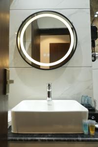 Bagno di Lakhey Hotel