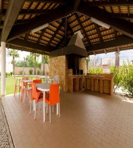 Restaurant o un lloc per menjar a Jardins de Pêra