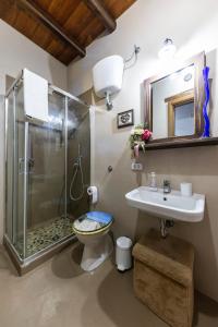 Ένα μπάνιο στο CarMa Apartment