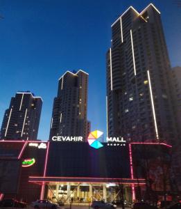 Fotografie z fotogalerie ubytování Skopje Sky Apartments & Floor 33th 28th & 25th & 19th & 13th 12th With Pool & Spa & Fitness & Parking Included in Price v destinaci Skopje