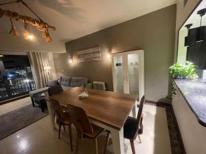 Posezení v ubytování Brand new duplex in Porto Cairo