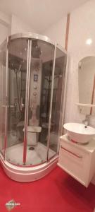 A bathroom at Vip Apartment Azure Tower