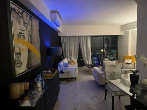 Postel nebo postele na pokoji v ubytování Luxury Penthouse in Cabo Norte + 12 fotografií