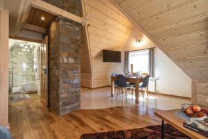 TV a/nebo společenská místnost v ubytování Apartament U Gosi