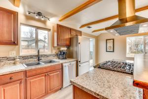 Foto sihtkohas Ontario asuva majutusasutuse Family-Friendly Ontario Home in Central Location! galeriist +18 fotot