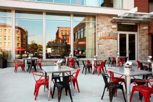 Restaurace v ubytování Ithaca Marriott Downtown on the Commons